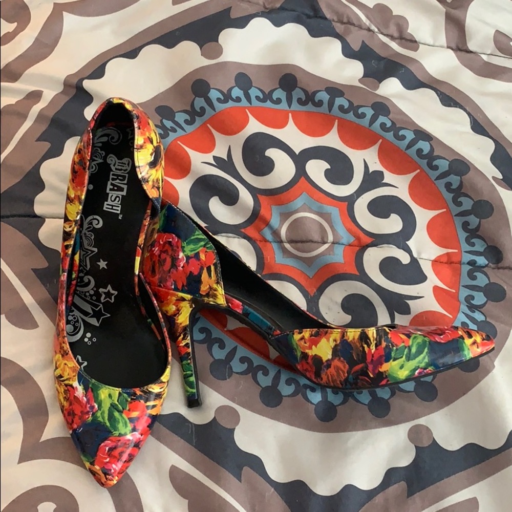 Floral heel